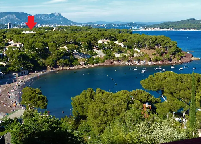 Loft climatisé La pinède, 50 m2, très calme, 5 mn à pied des plages, lit King Size